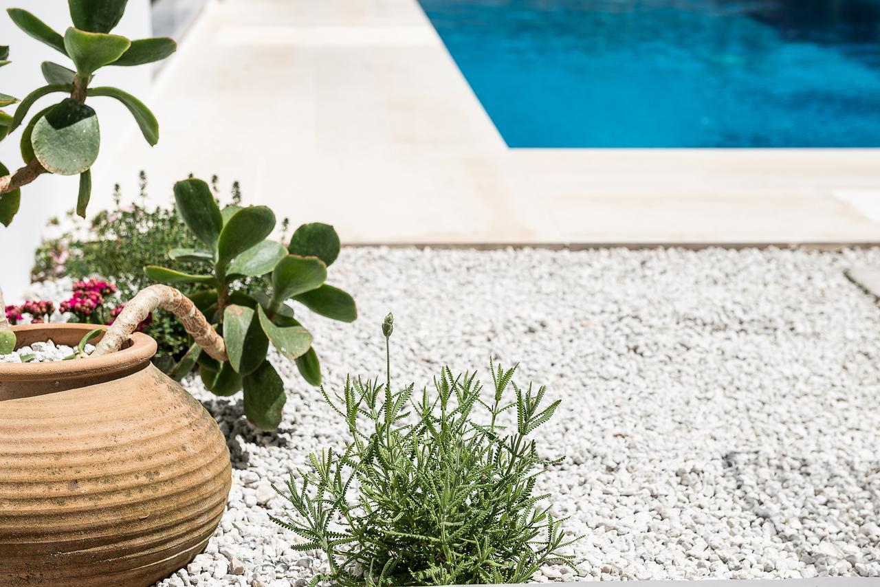 Fos Villa, A Luxe House With Private Heated Pool Galatás Extérieur photo